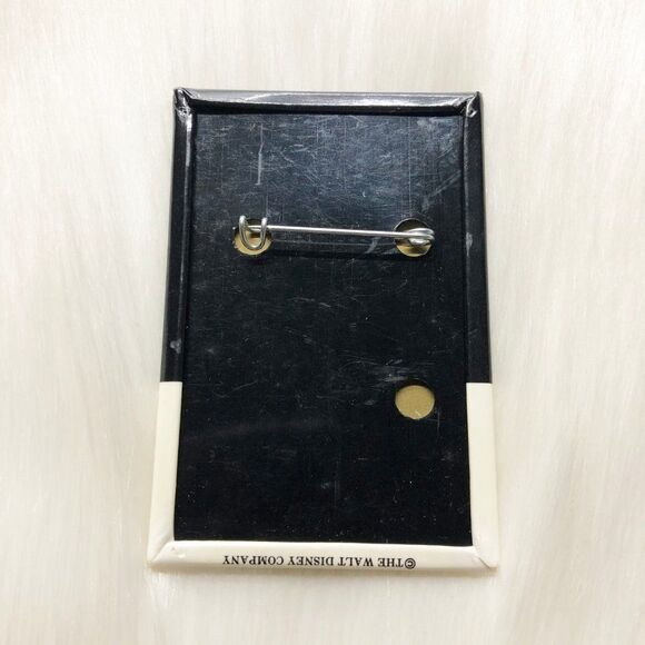 🔮 5/$25 90s Vintage Disney Cool Runnings Pin - Picture 3 of 3